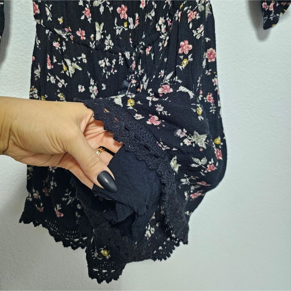 Abercrombie & Fitch Ditsy Floral Off Shoulder Floral Crochet Hem Romper Size XS - Picture 9 of 13